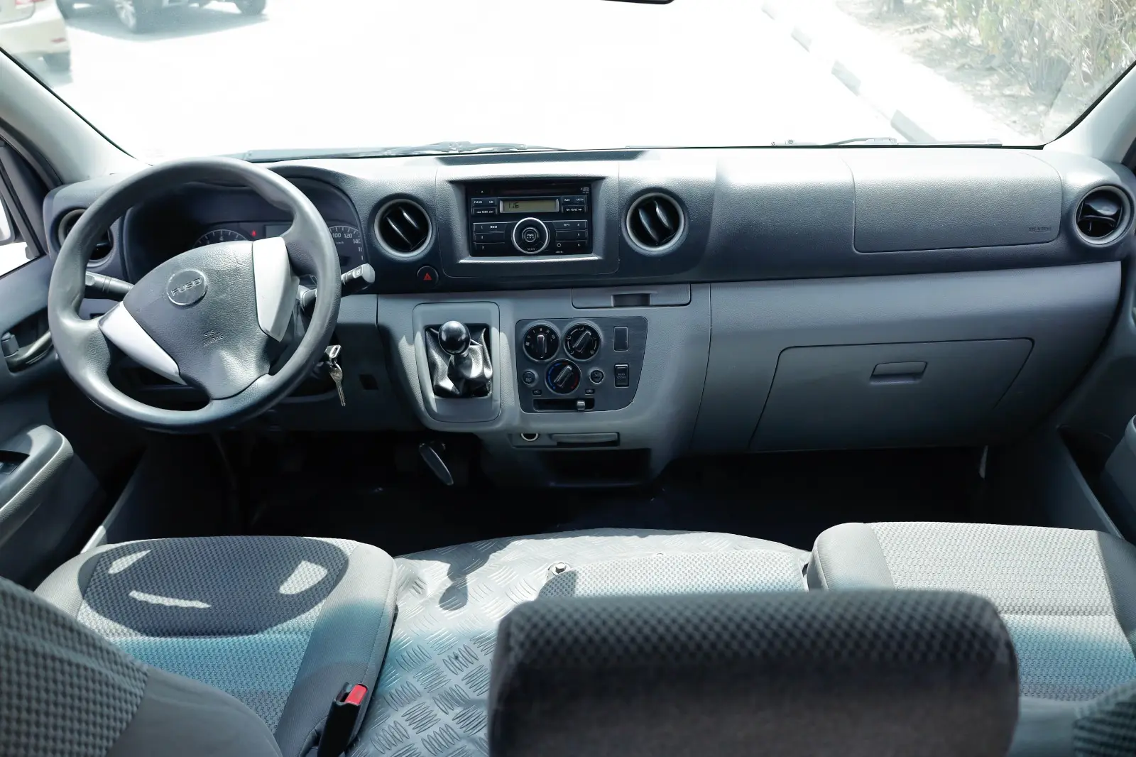 ميتسوبيشي كانتر 2016