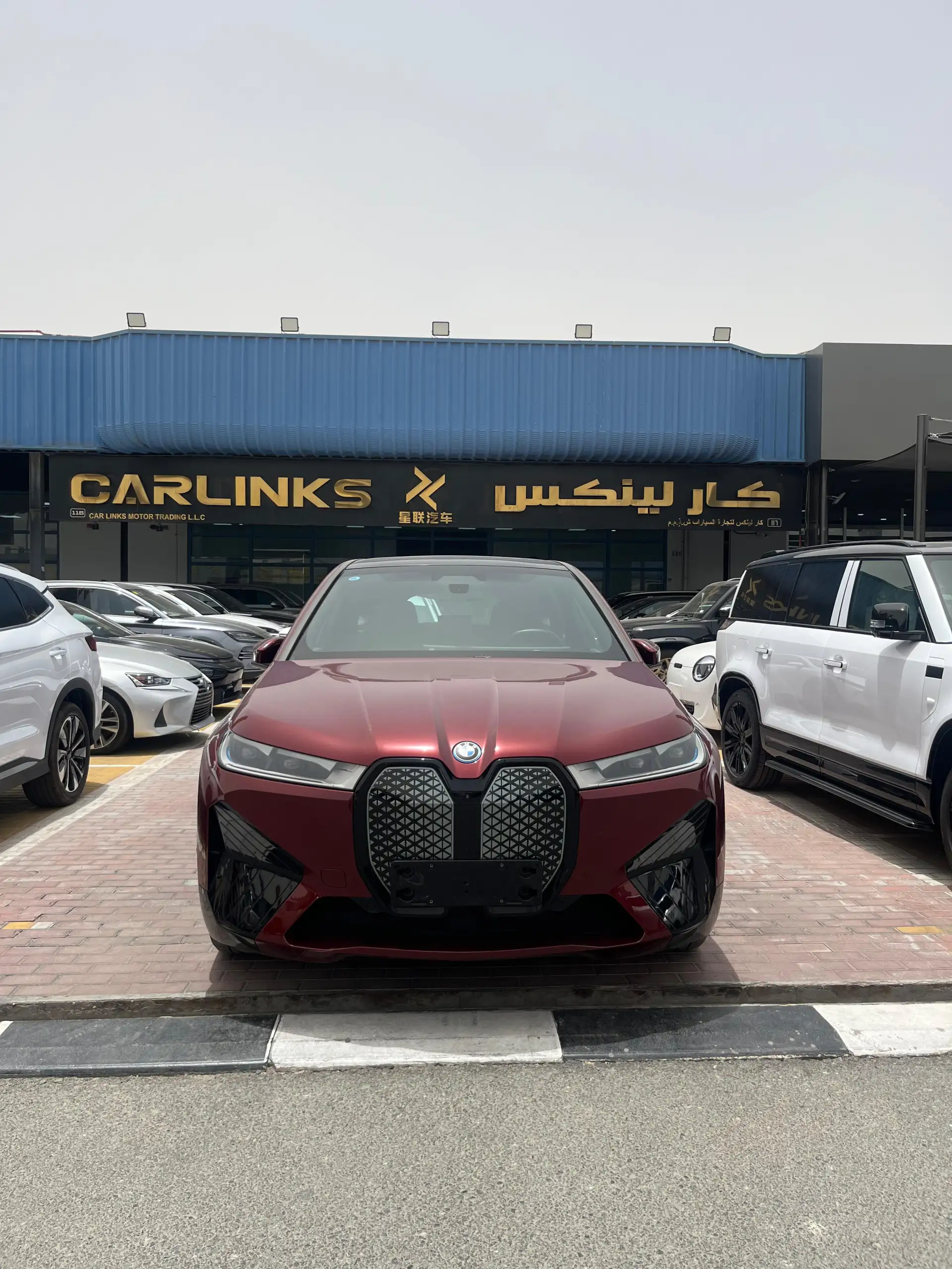 بي أم دبليو iX 2024