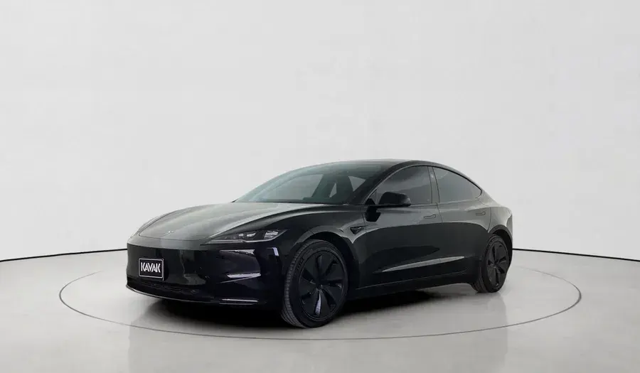 Tesla Model 3 2024