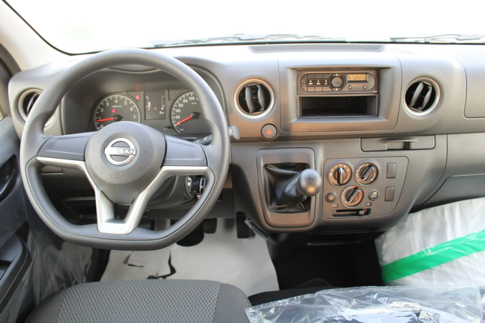 نيسان أورفان 2025 2.5L