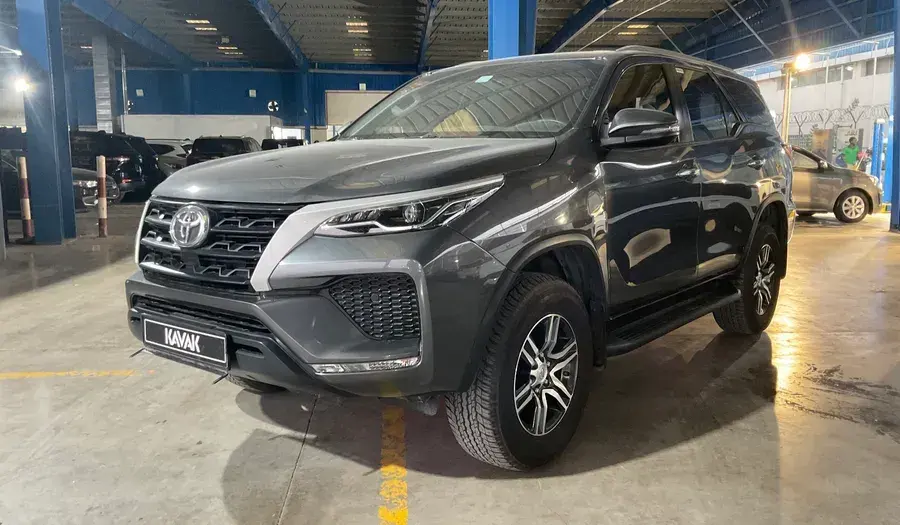 تويوتا فورتونر 2024