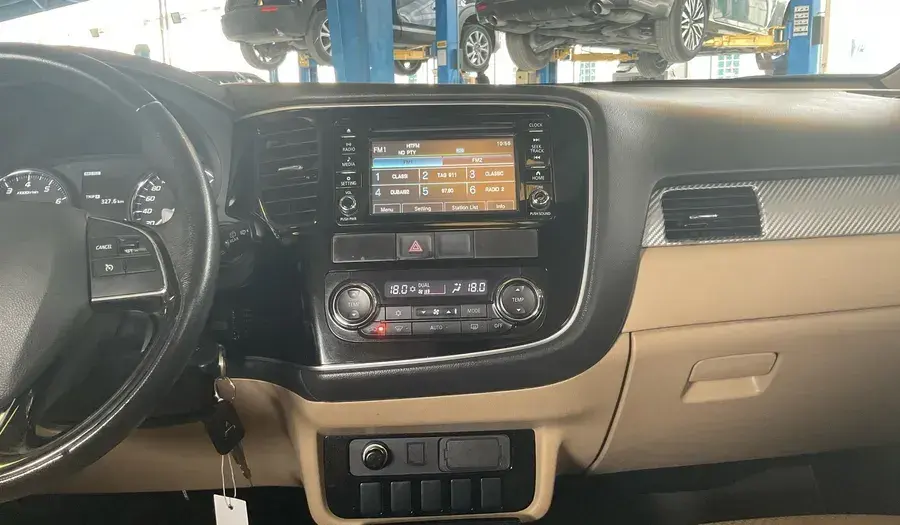 ميتسوبيشي آوتلاندر 2017 2.5L