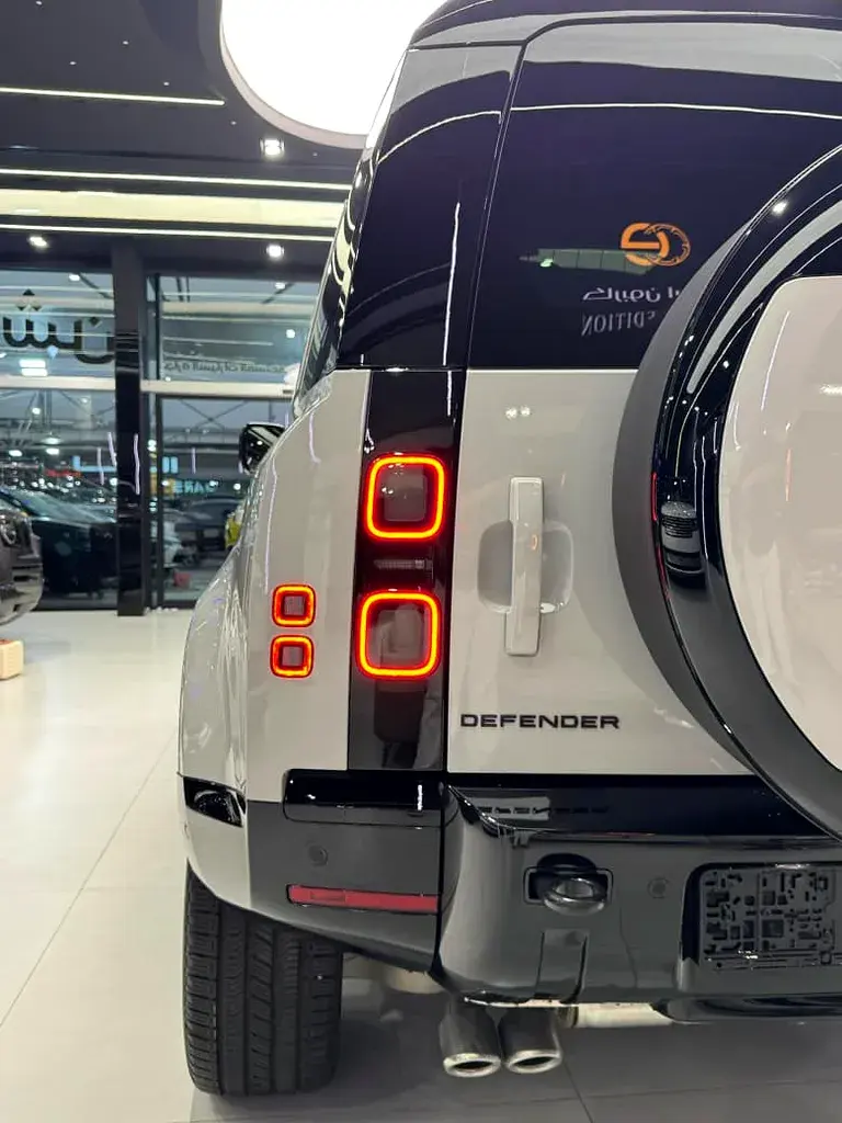 لاند روفر ديفندر 2026 3L