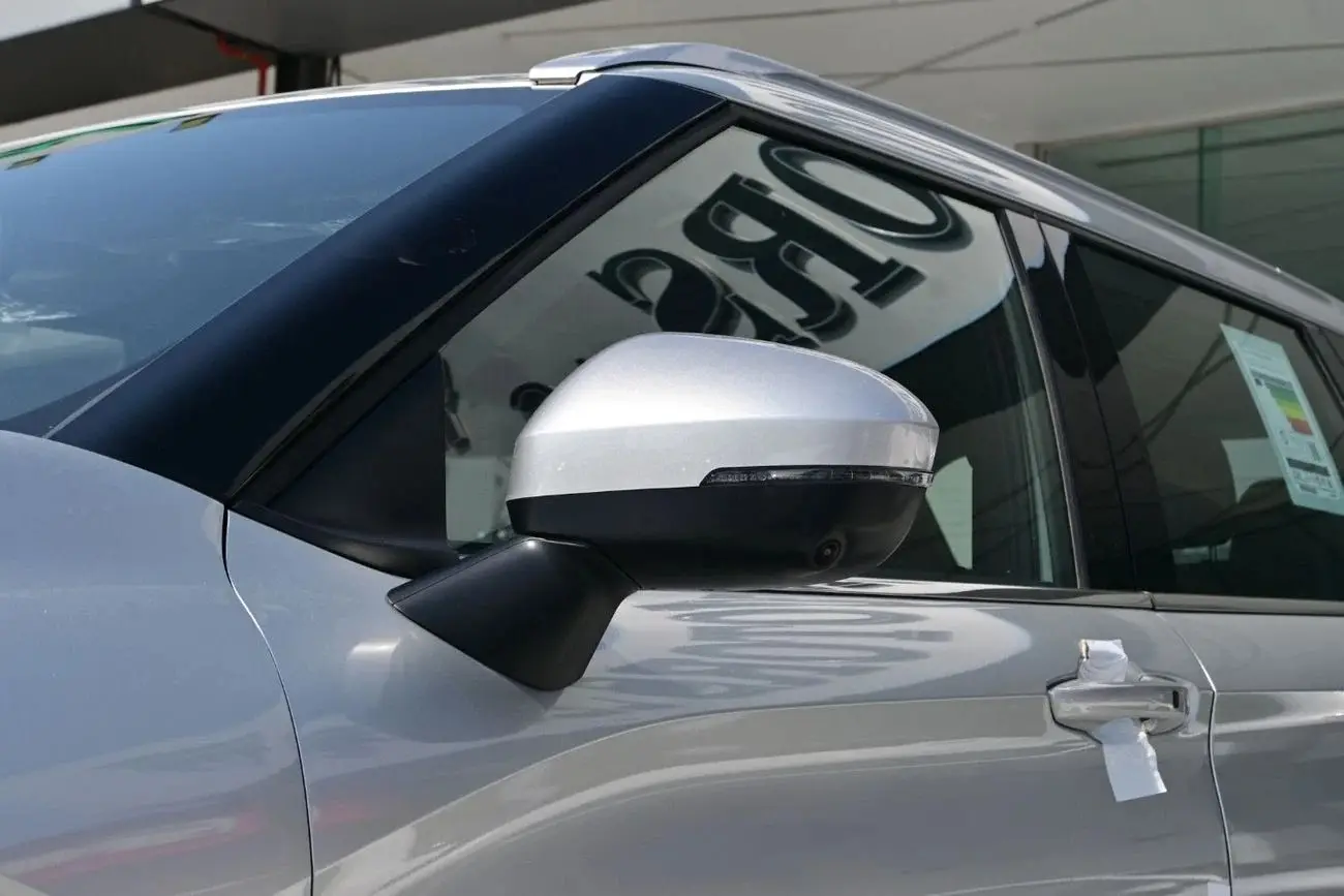 ميتسوبيشي آوتلاندر 2025 2.5L