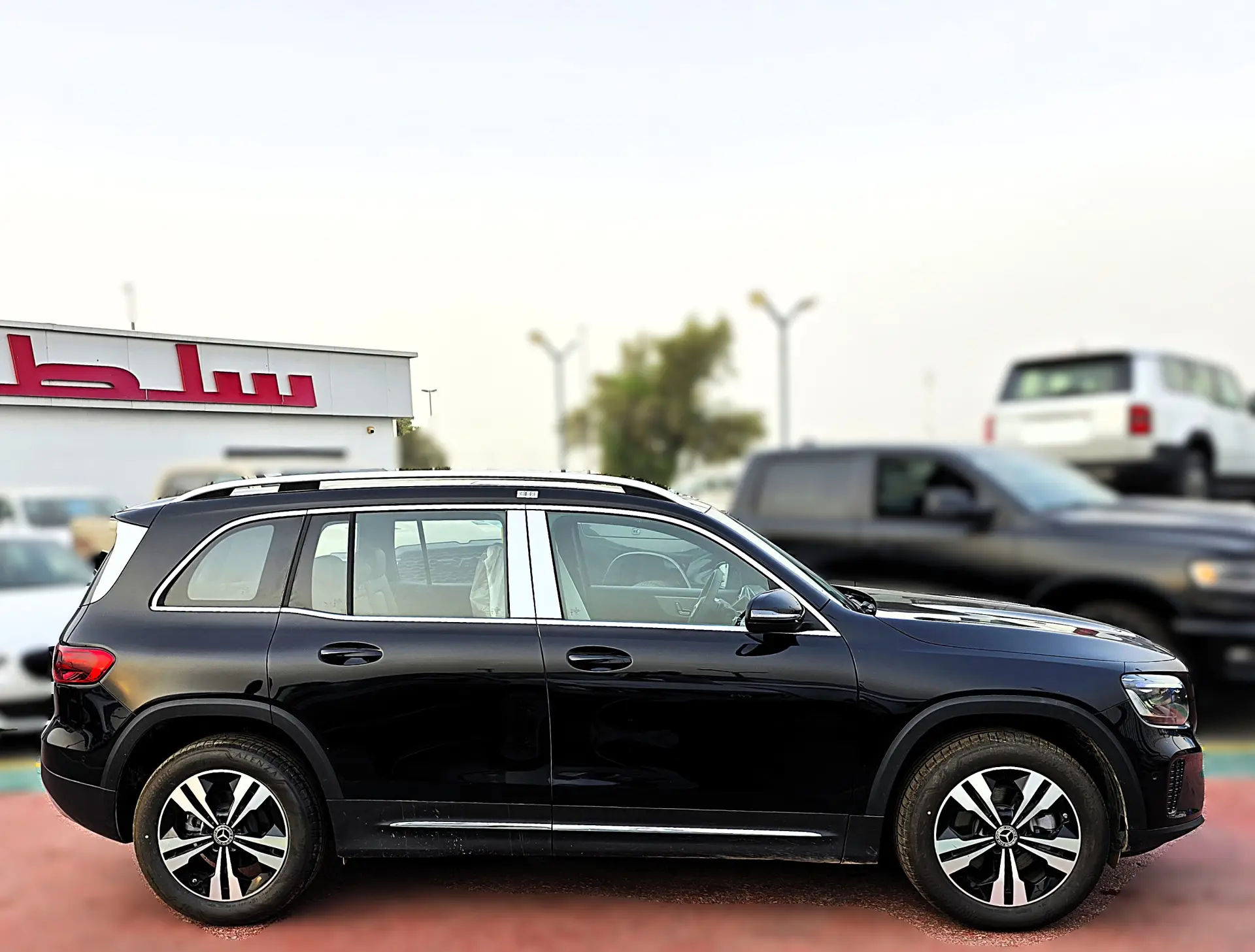 Mercedes Benz GLB Class 2025