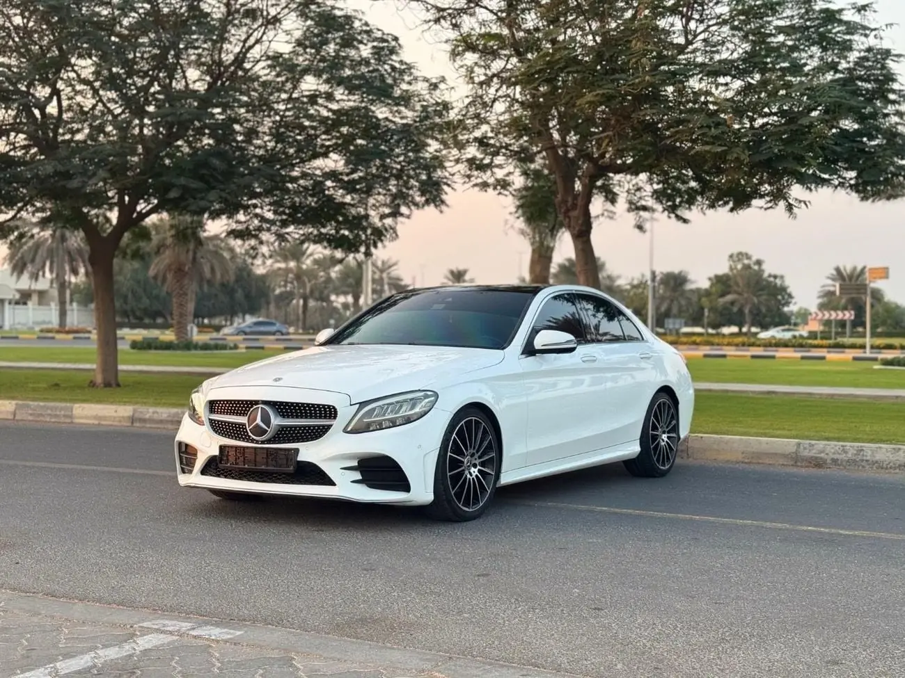 مرسيدس بنز C Class 2019 2L