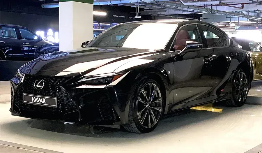 Lexus IS 2024