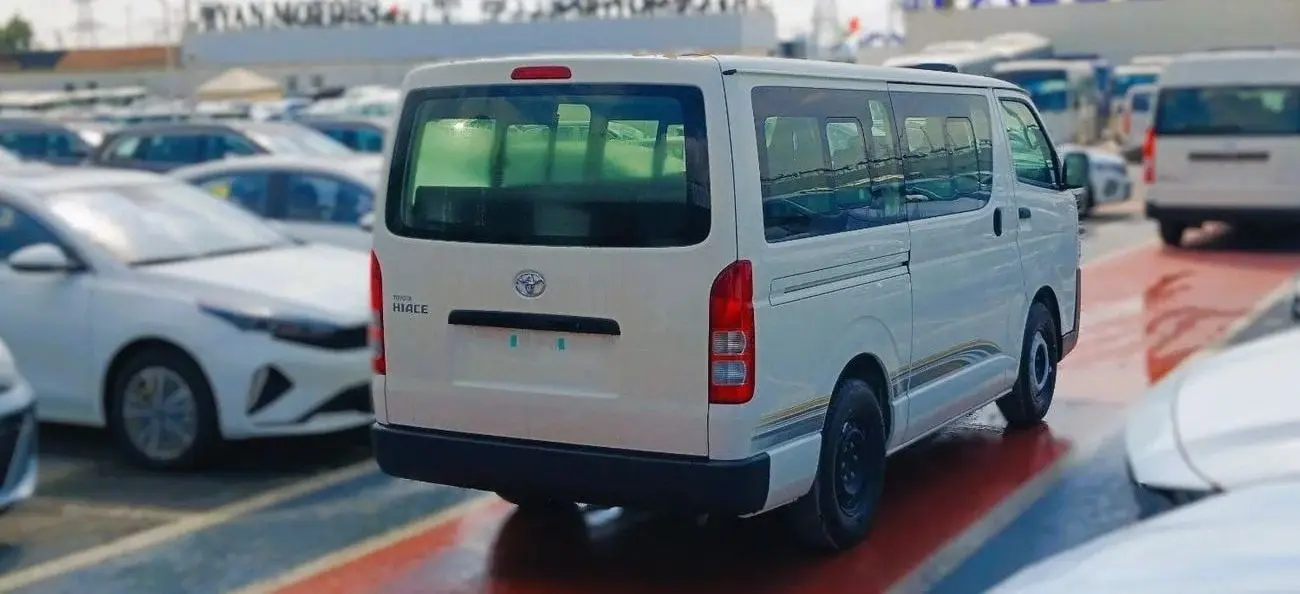 Toyota Hiace 2024 2.5L
