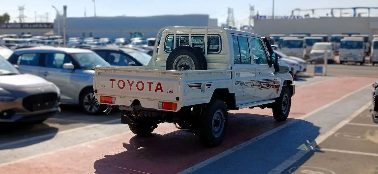 Toyota Land Cruiser Pick Up 2025 4L