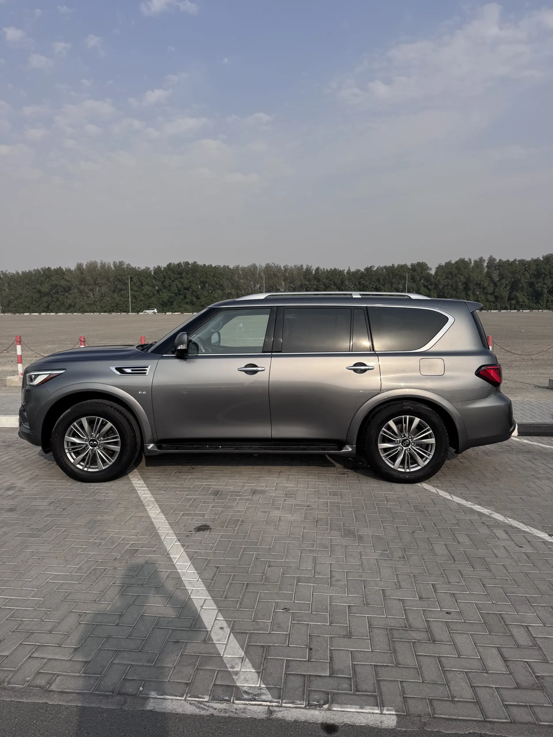 Infiniti QX80 2018 5.6L