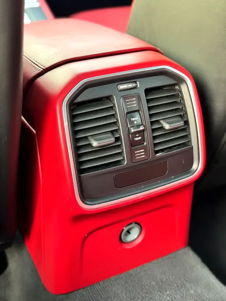 بورش ماكان 2016