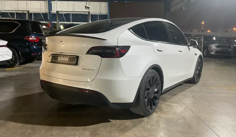 Tesla Model Y 2024 undefinedL