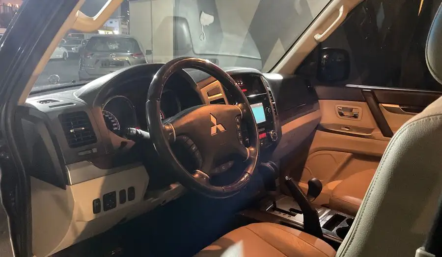 Mitsubishi Pajero 2016
