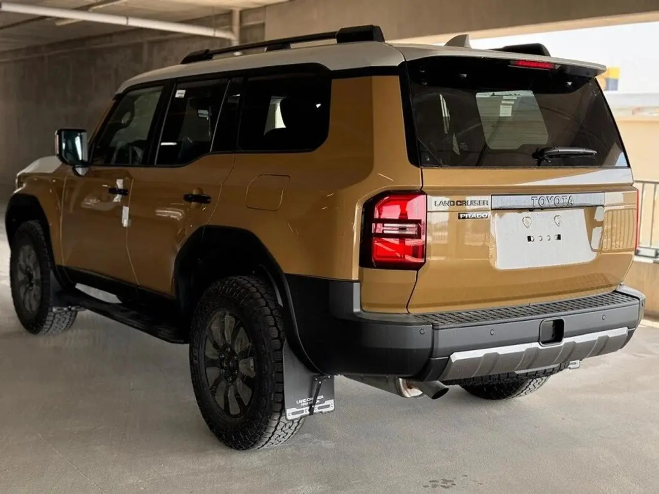 تويوتا برادو 2024 2.4L