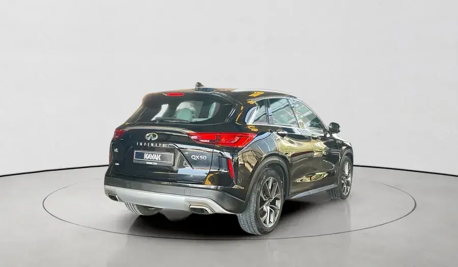 إنفينيتي QX50 2021