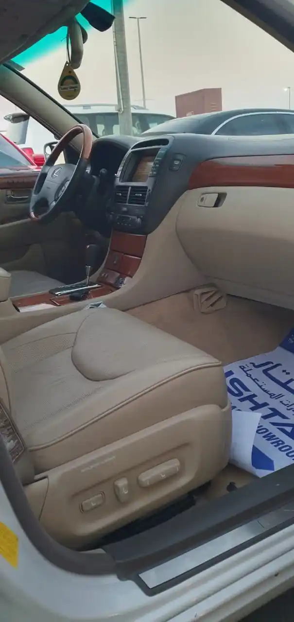 Lexus LS 2004 4.3L