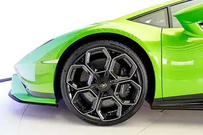 لامبورغيني هوراكان 2023