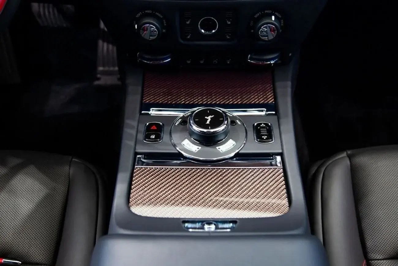 رولز رويس واريث بلاك بادج