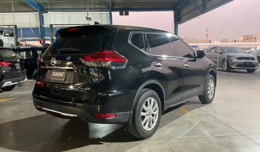 نيسان اكس تريل 2021