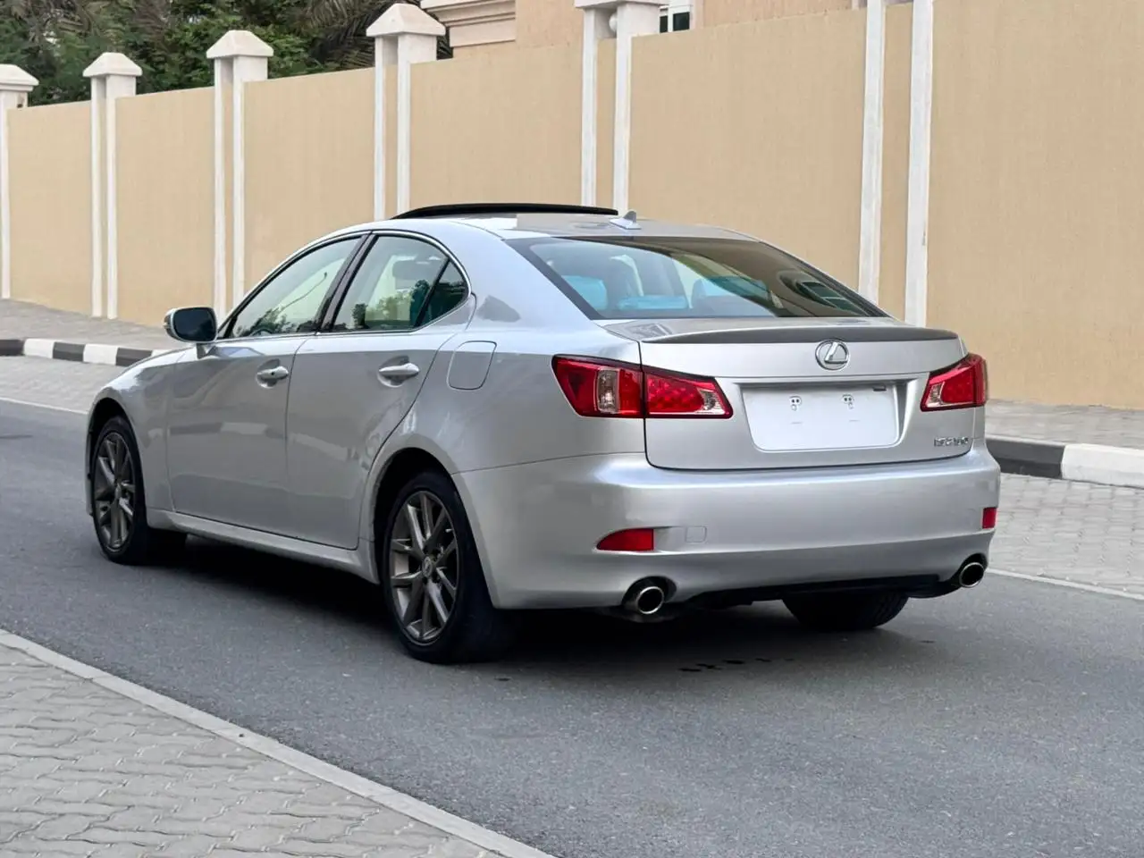 Lexus IS 2011