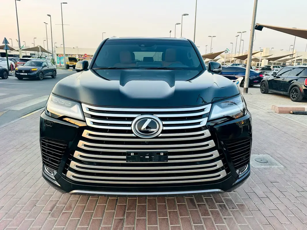 لكزس LX 2024