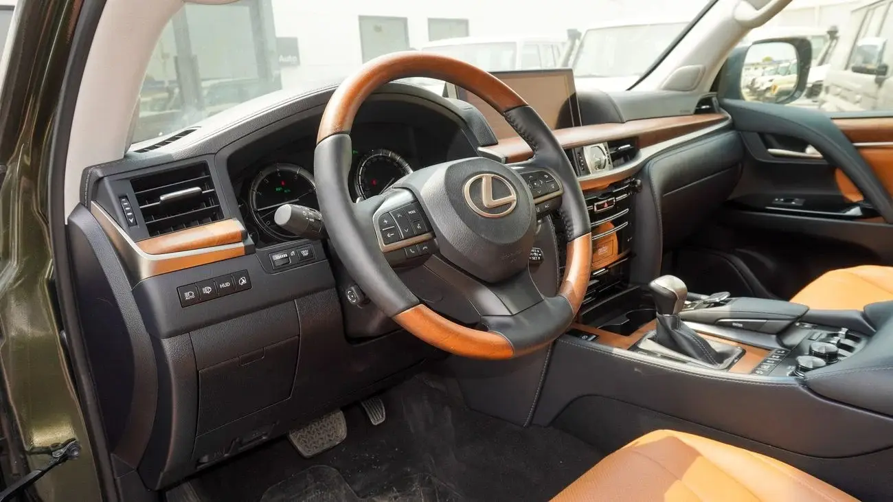 لكزس LX 2021 5.7L