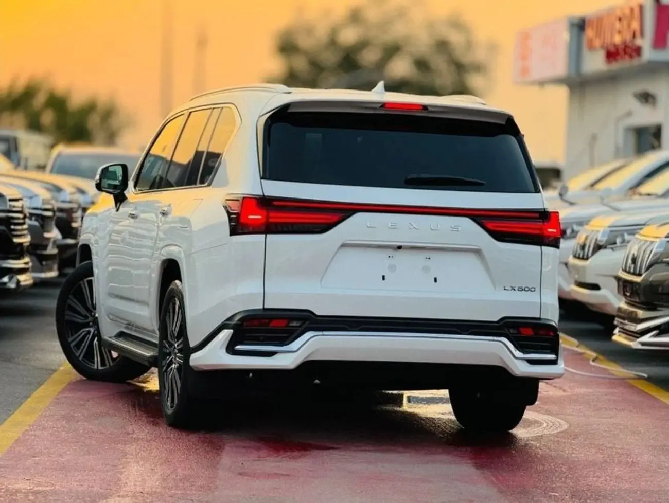 لكزس LX 2023 3.5L