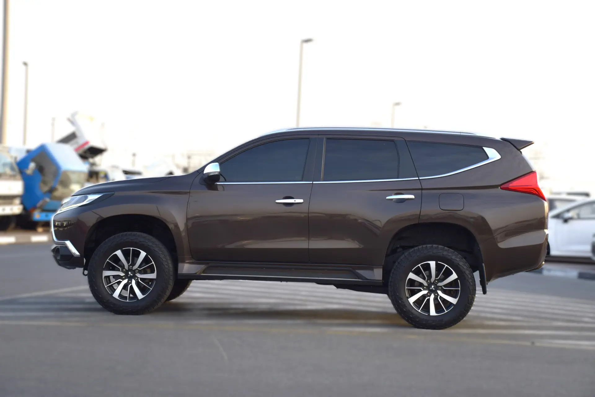 ميتسوبيشي باجيرو 2019 2.4L