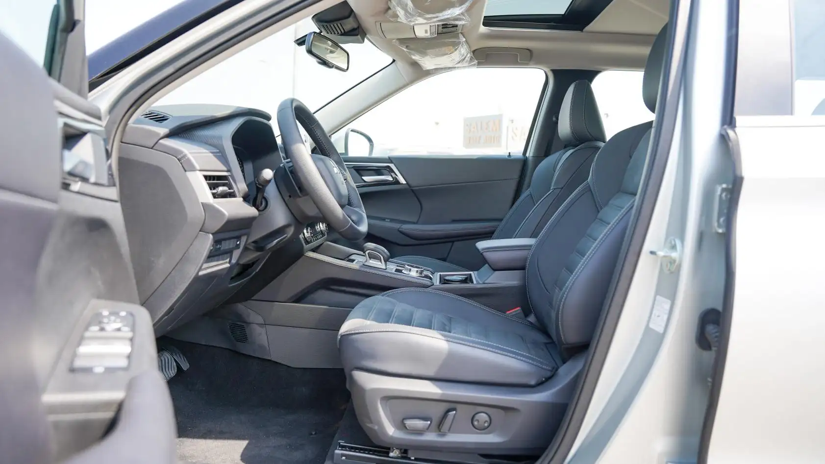 ميتسوبيشي آوتلاندر 2025