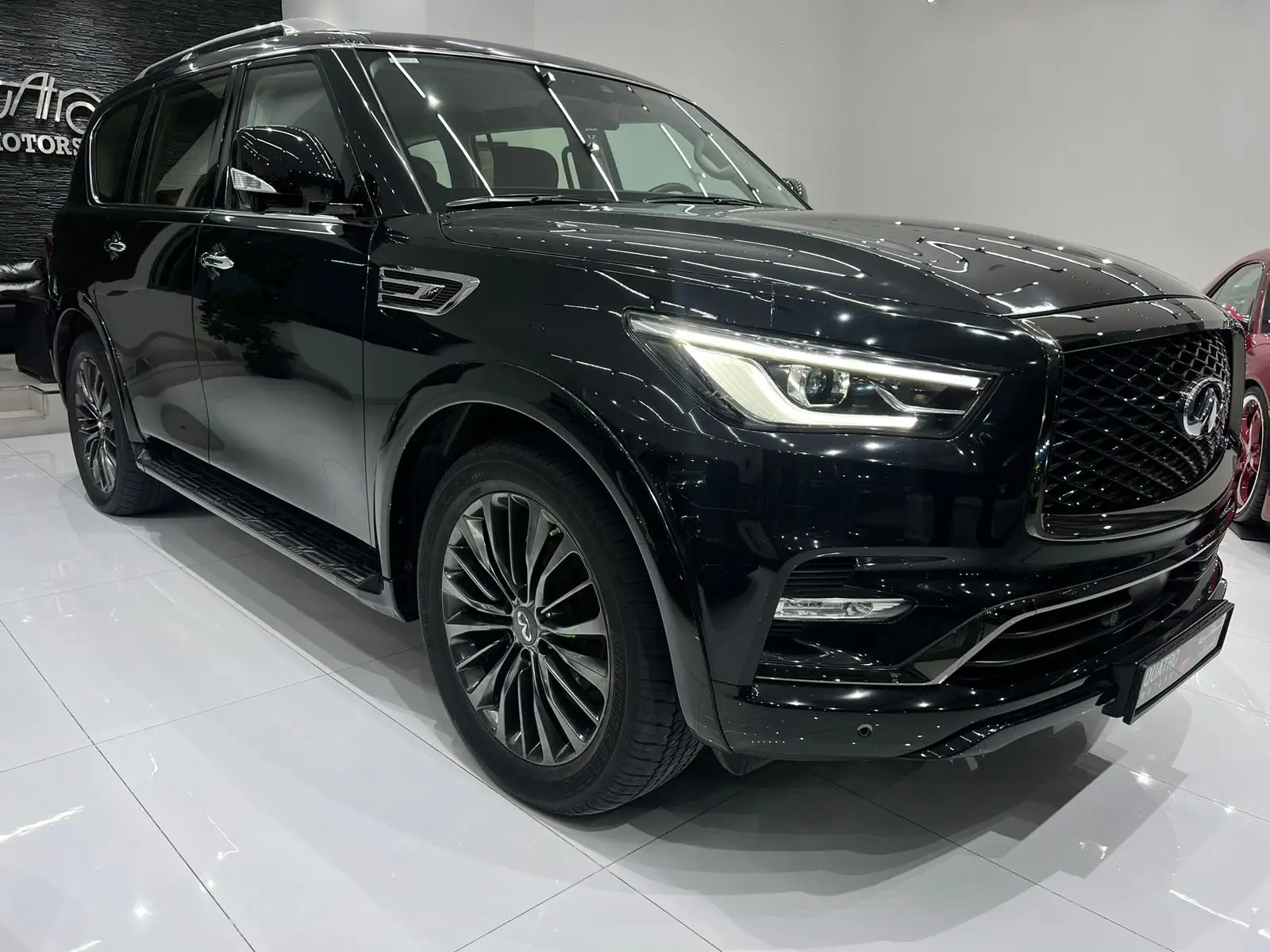 إنفينيتي QX80 2021 5.6L