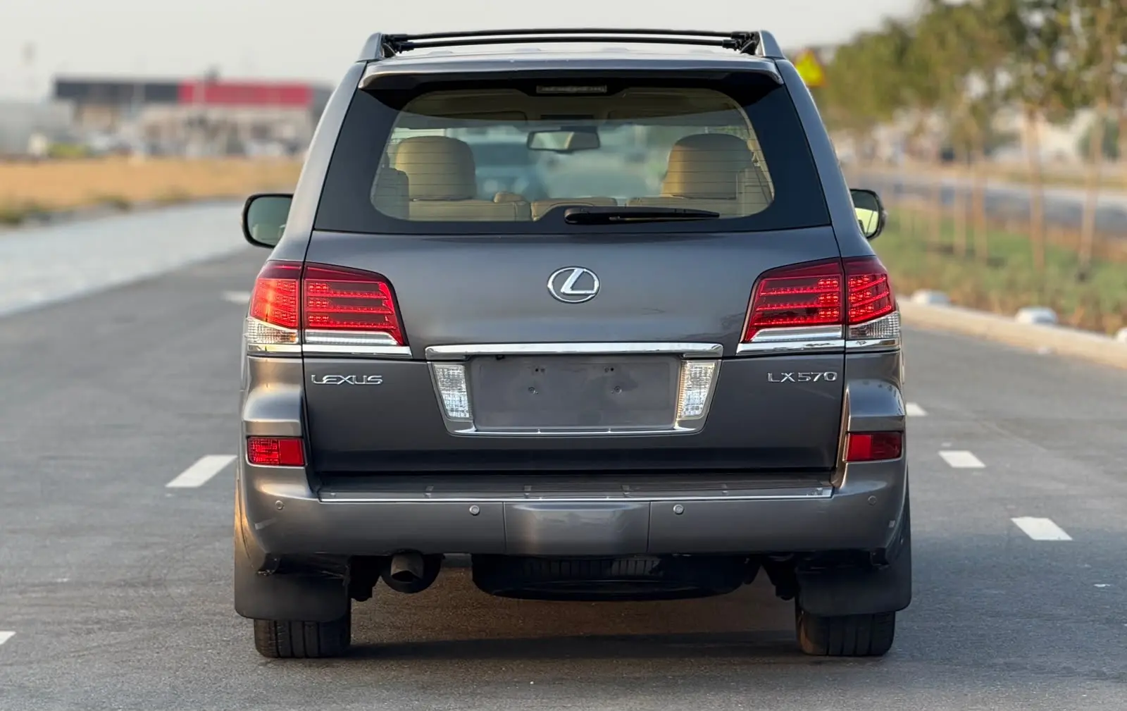 لكزس LX 2012