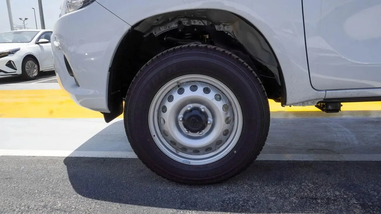 تويوتا هيلوكس 2025 2.4L