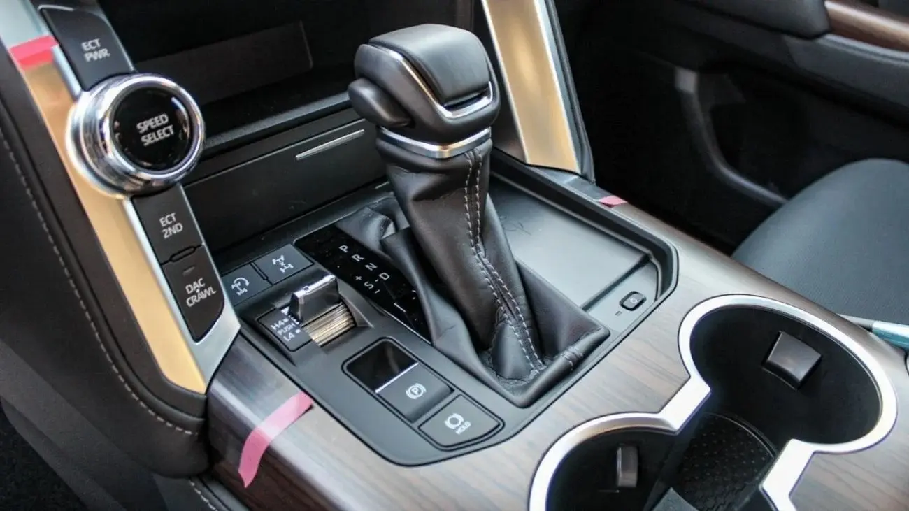 تويوتا لاند كروزر 2023 4L