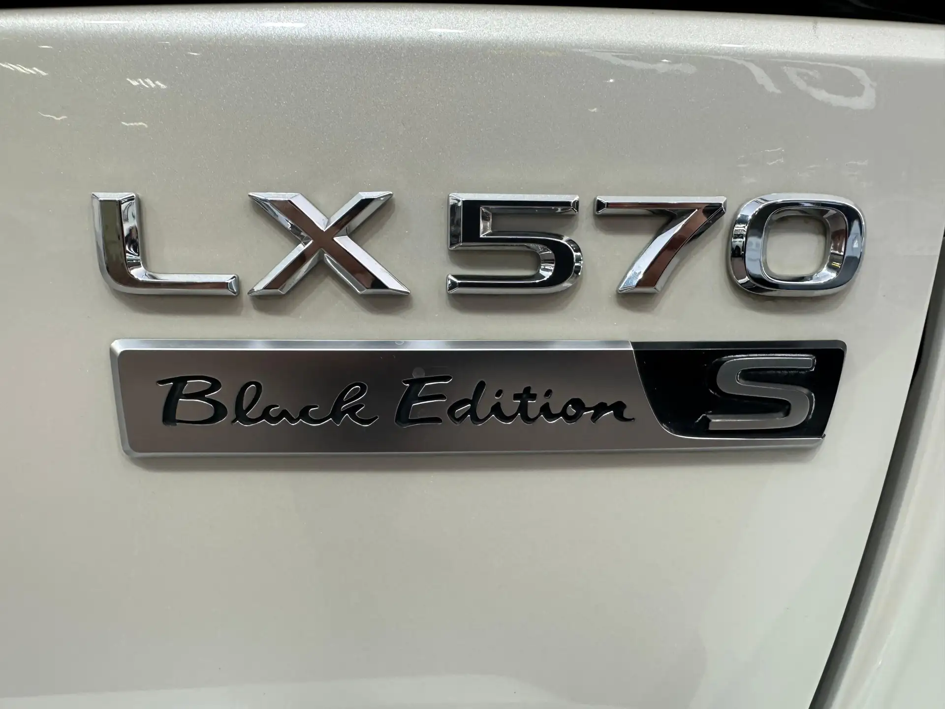 لكزس LX 2019 0.1L
