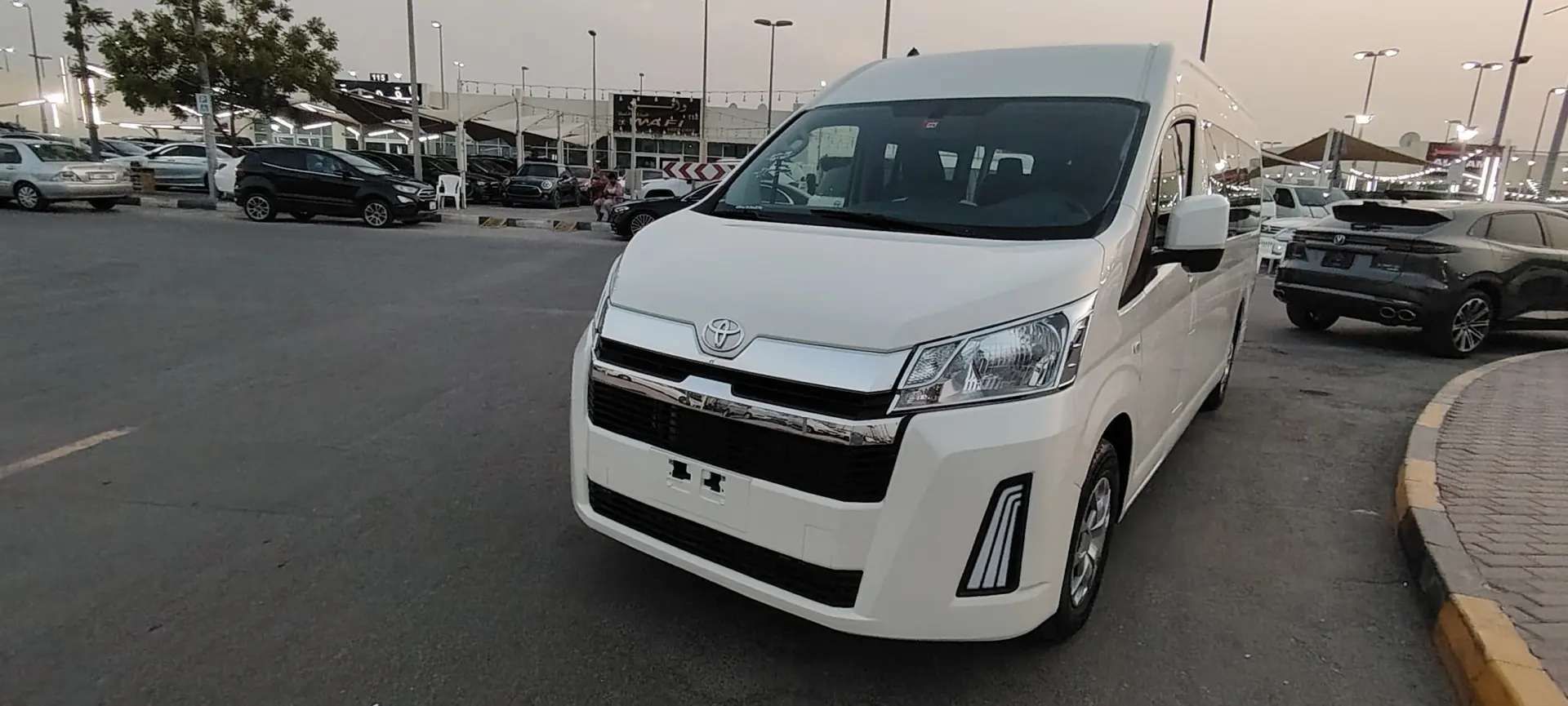 Toyota Hiace 2023