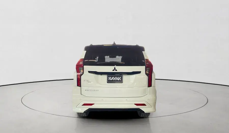 Mitsubishi Montero 2023 3L