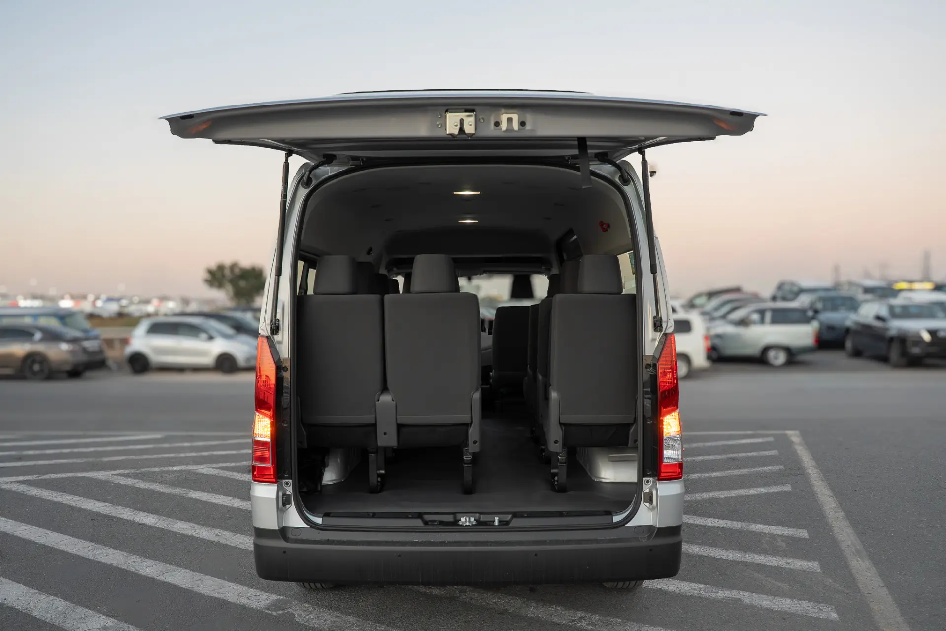 Toyota Hiace 2026 3.5L