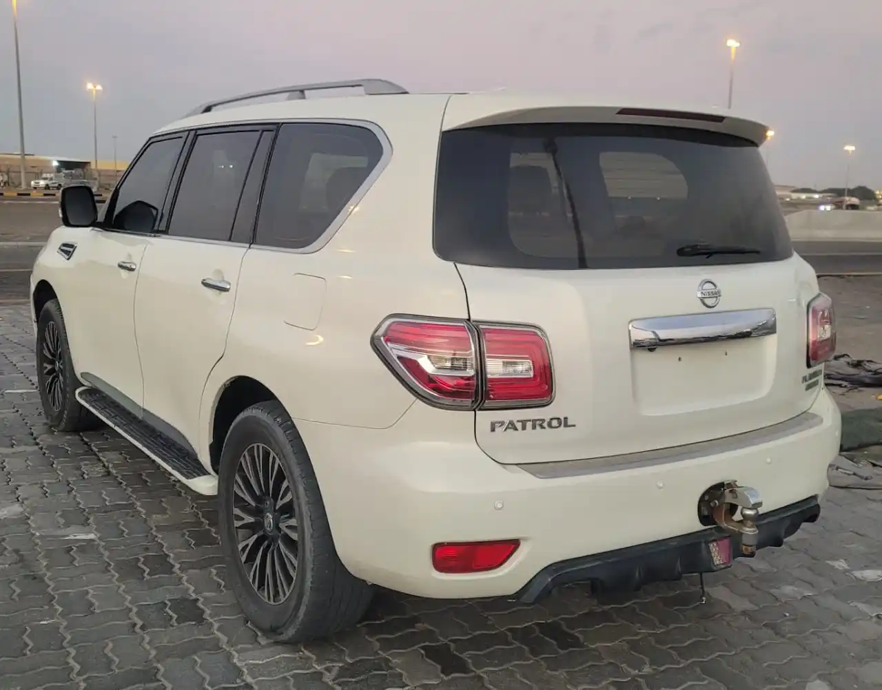 نيسان باترول 2011 4L