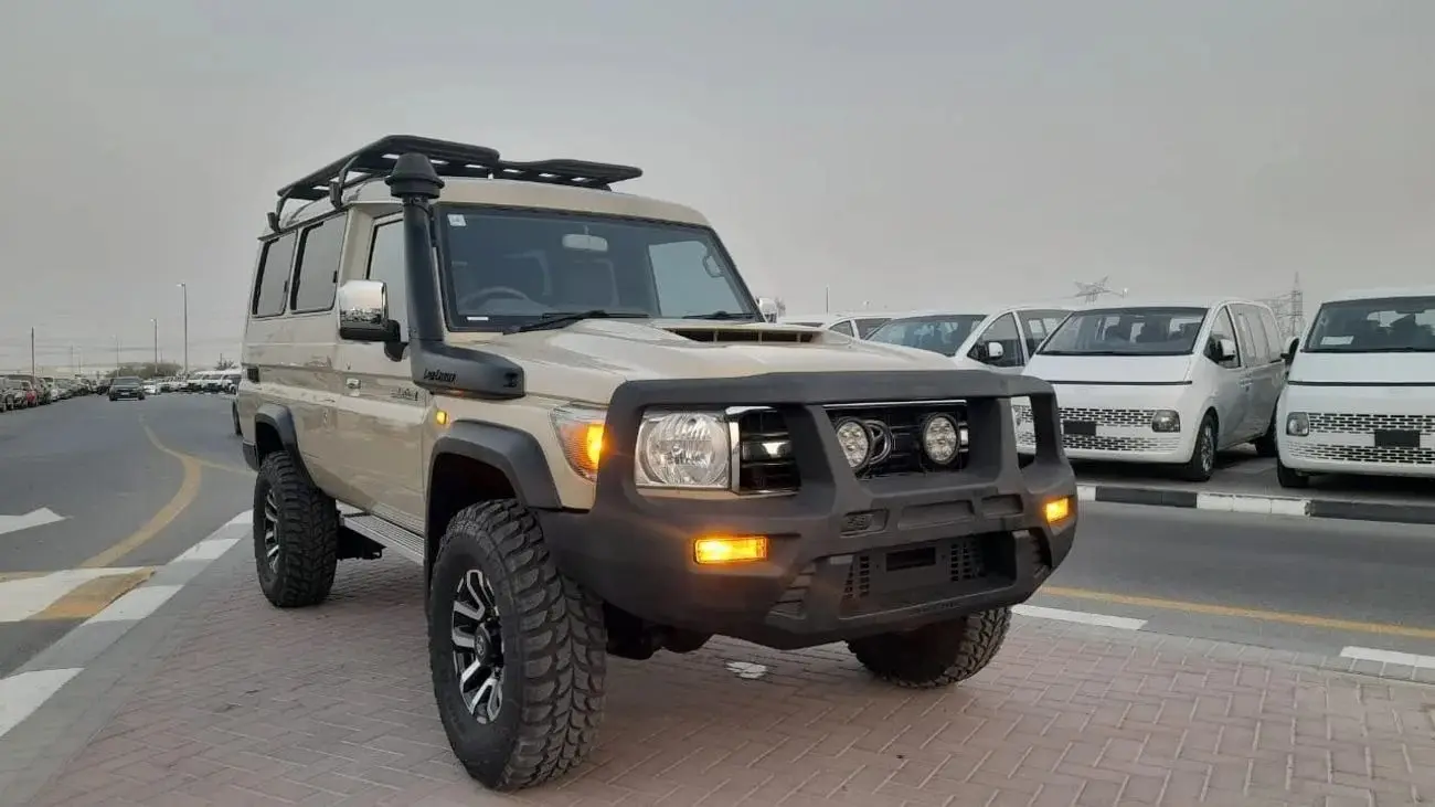 Toyota Land Cruiser 70 2021 4.5L