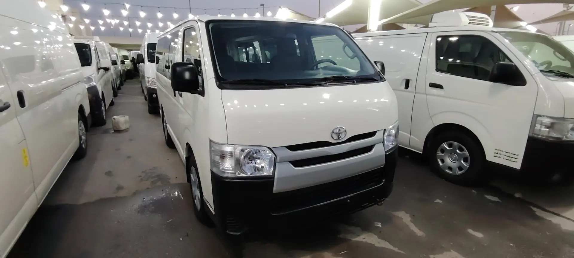 Toyota Hiace 2015 2.7L