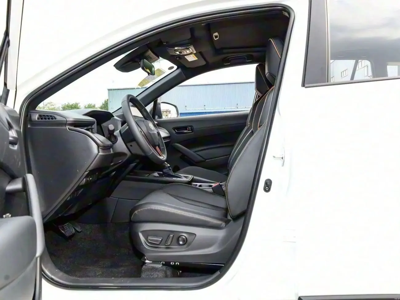 Toyota Corolla Cross 2025 2L