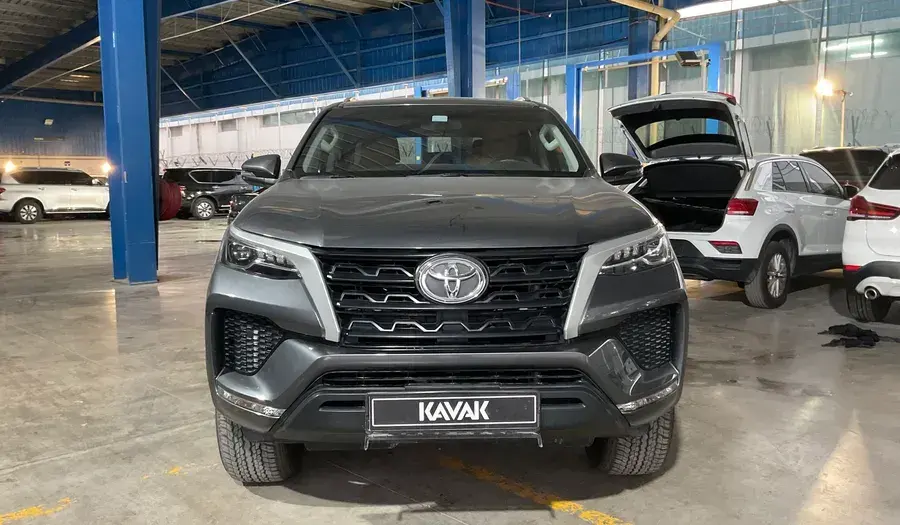 تويوتا فورتونر 2024