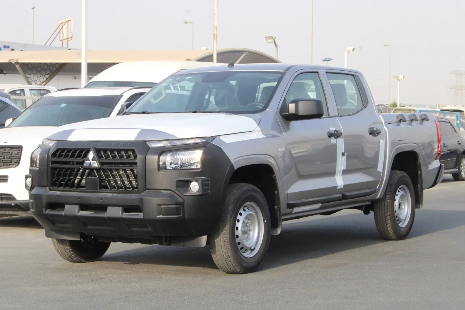 ميتسوبيشي L200 2025 2.4L