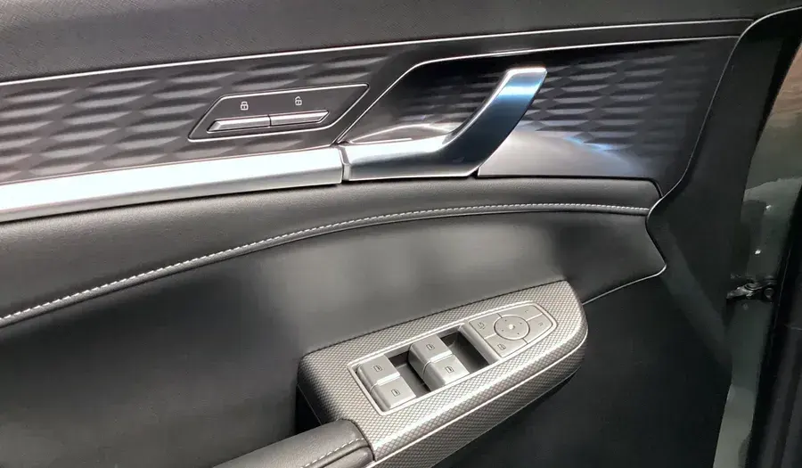 MG RX9 2025 undefinedL