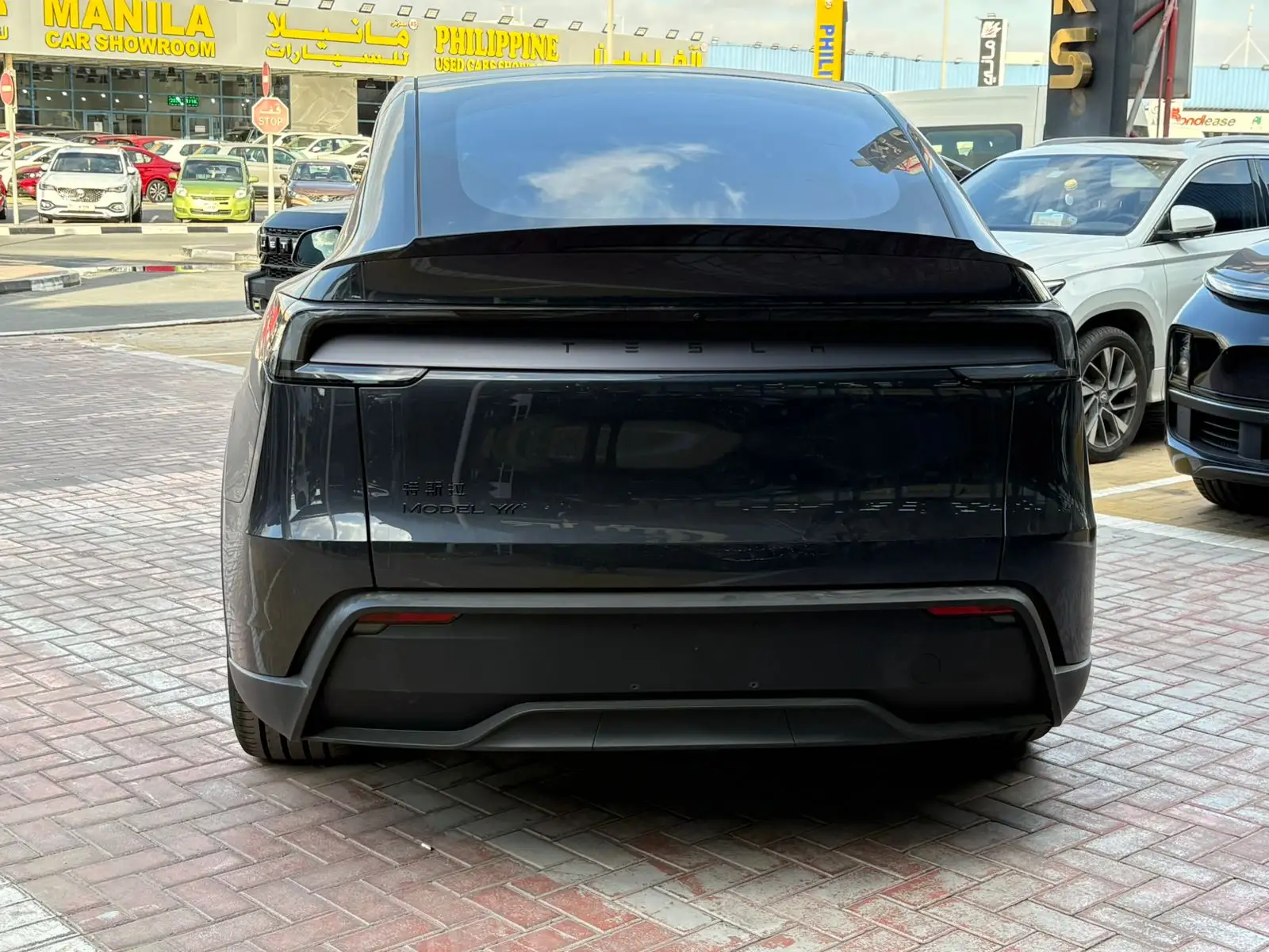 Tesla Model Y 2025