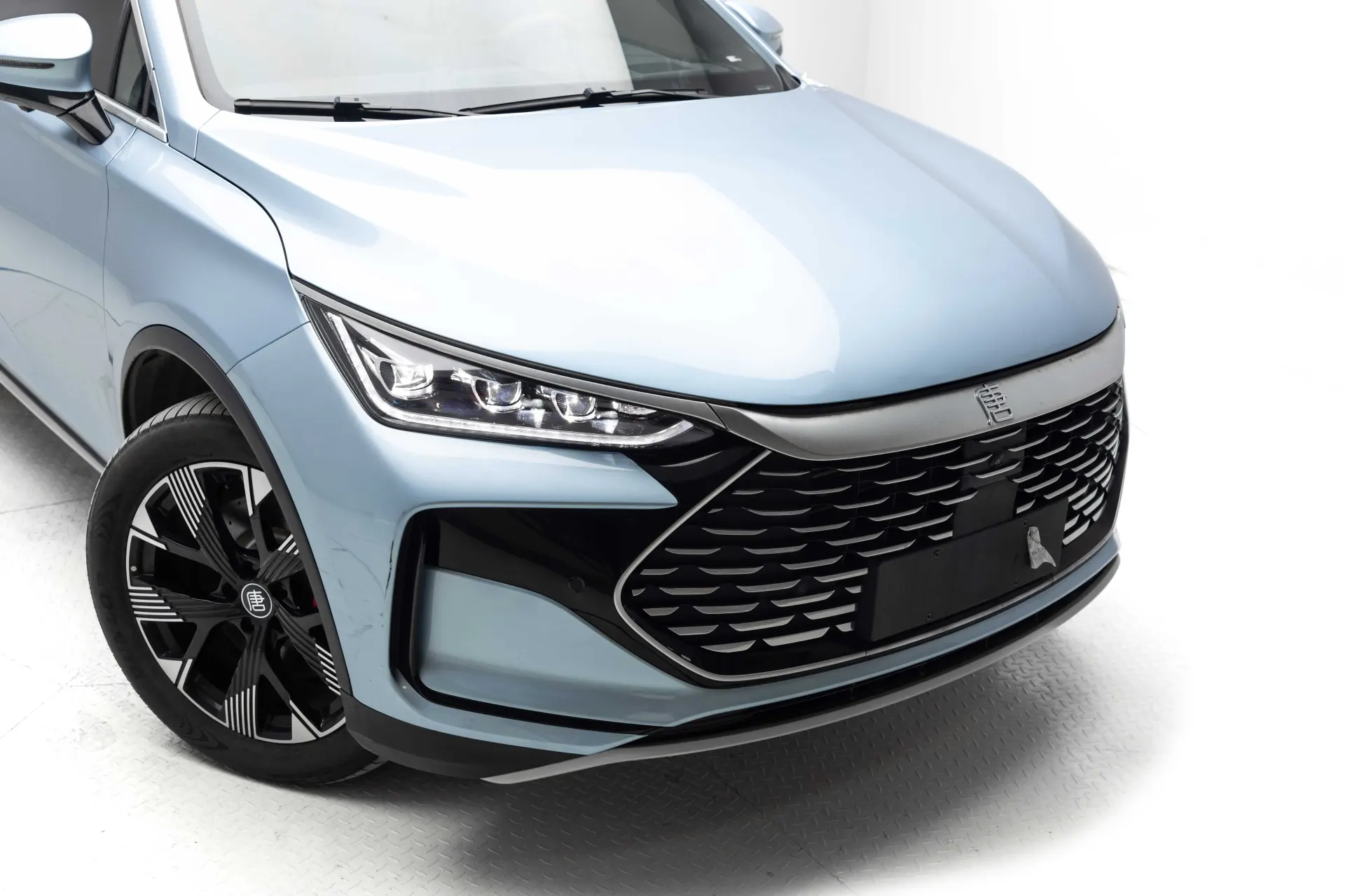 بي واي دي Tang EV 2023