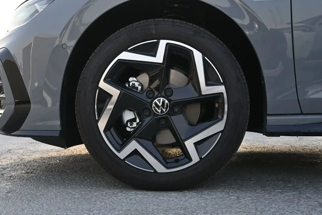 Volkswagen Golf R 2025 1.5L