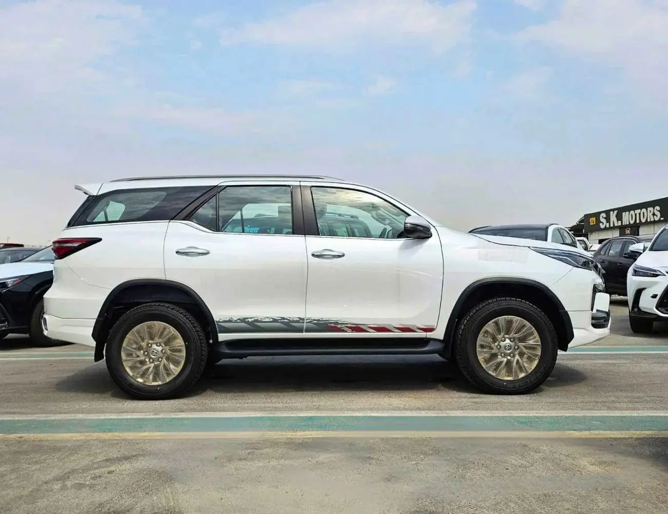 Toyota Fortuner 2025 4L