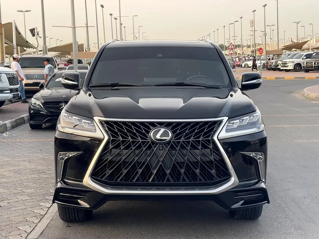 لكزس LX 2020