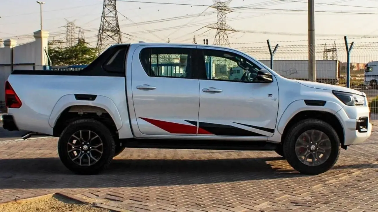 تويوتا هيلوكس 2025 4L